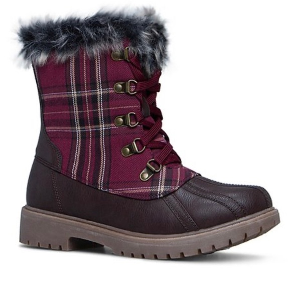 Shoe Dazzle Shoes - WINTER BOOTS shoedazzel